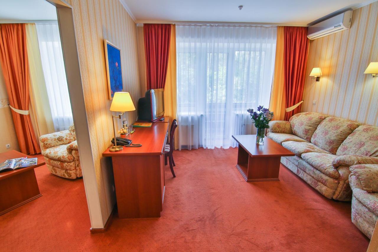 Ukraina Hotel Cherkasy Exterior foto